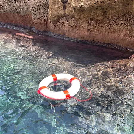 Mare House בית הארחה 3*