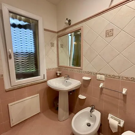 Aspra Mare House Guest house