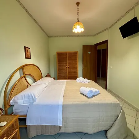 Aspra Mare House Guest house *