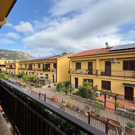 Aspra Mare House Guest house *